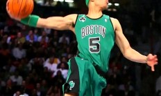 B体育登录-篮网主帅赞赏年轻球员表现，展现出色潜力与激情的简单介绍