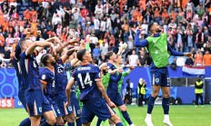 B体育网页版-欧洲球队团结一心，赢得胜利晋级的简单介绍