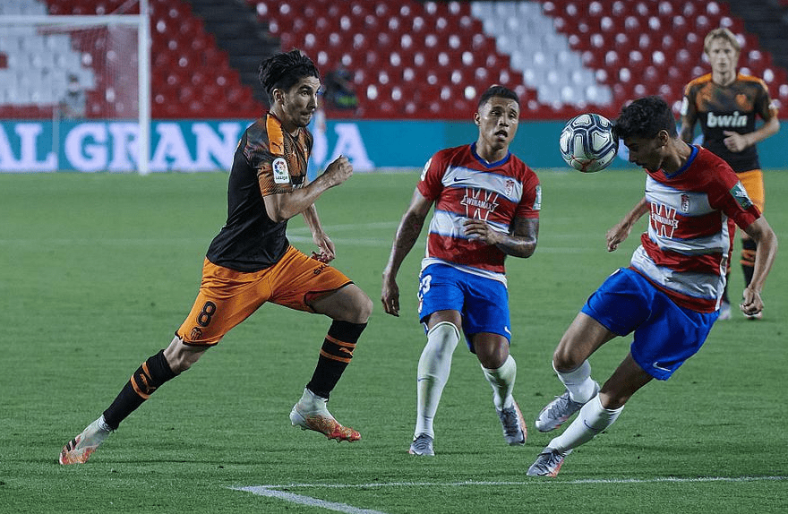 格拉纳达后防不力，遭遇尴尬连败的简单介绍