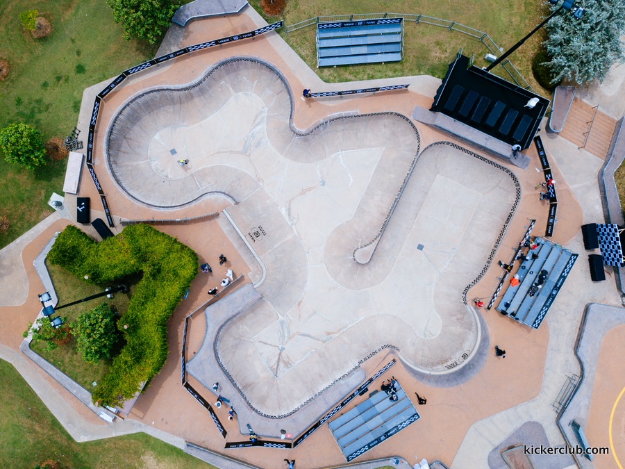 包含正在进行中的洲际锦标赛富有看点的词条