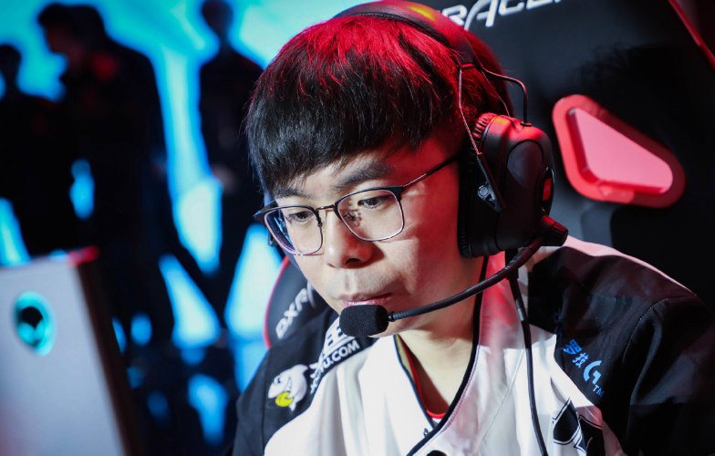 包含正在进行中的洲际锦标赛富有看点的词条