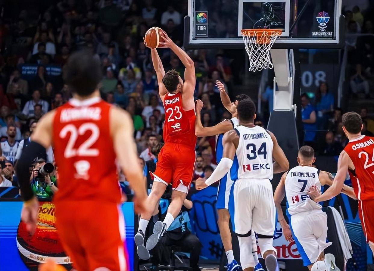 包含欧锦赛资格赛带来激动人心的对决，球队拼搏不懈的词条