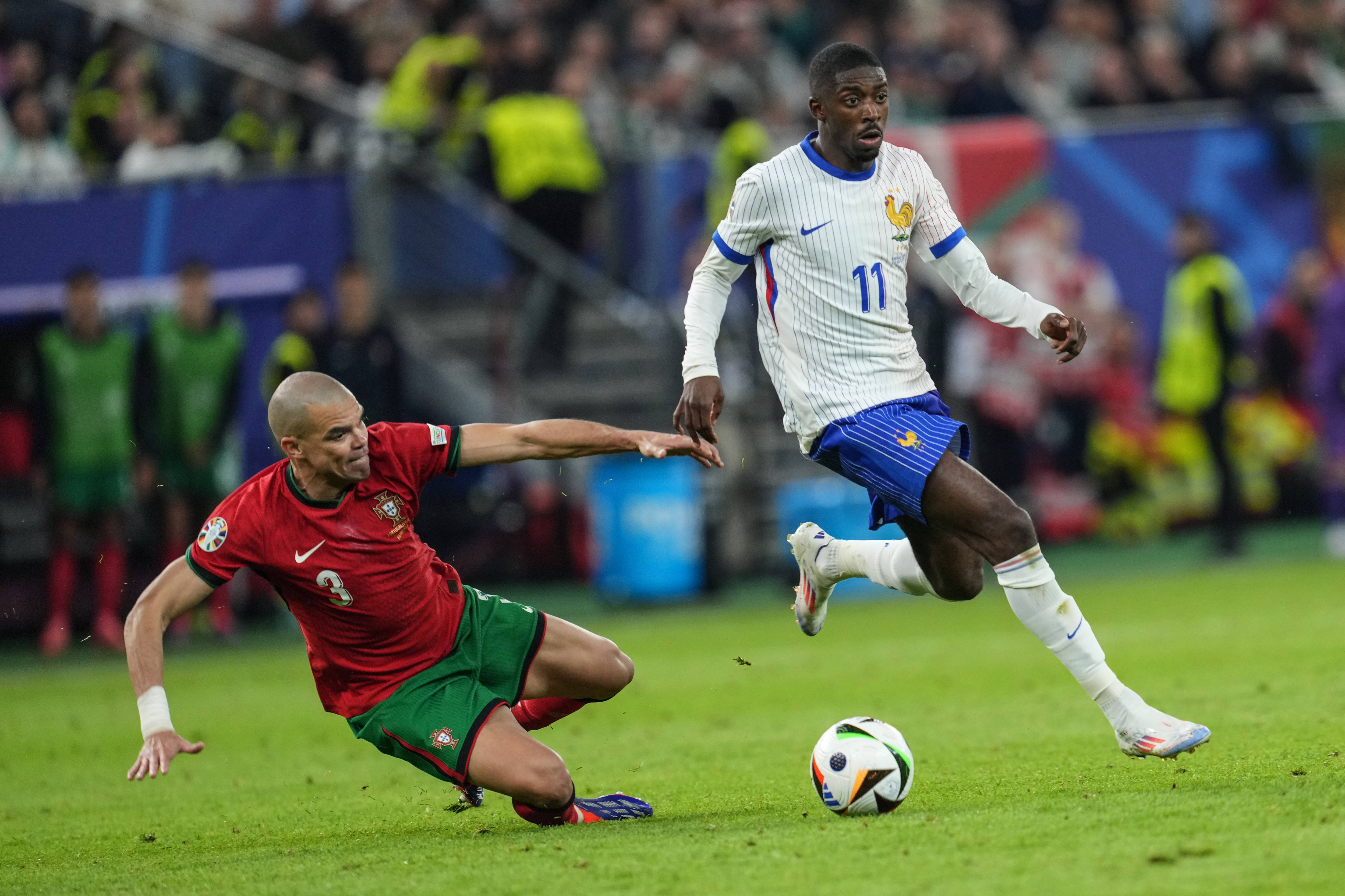 包含欧锦赛资格赛带来激动人心的对决，球队拼搏不懈的词条