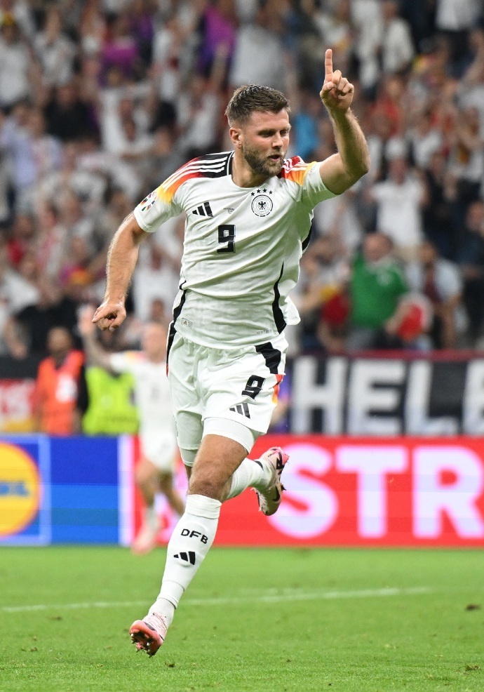 德国队客场大胜，提前锁定小组头名的简单介绍