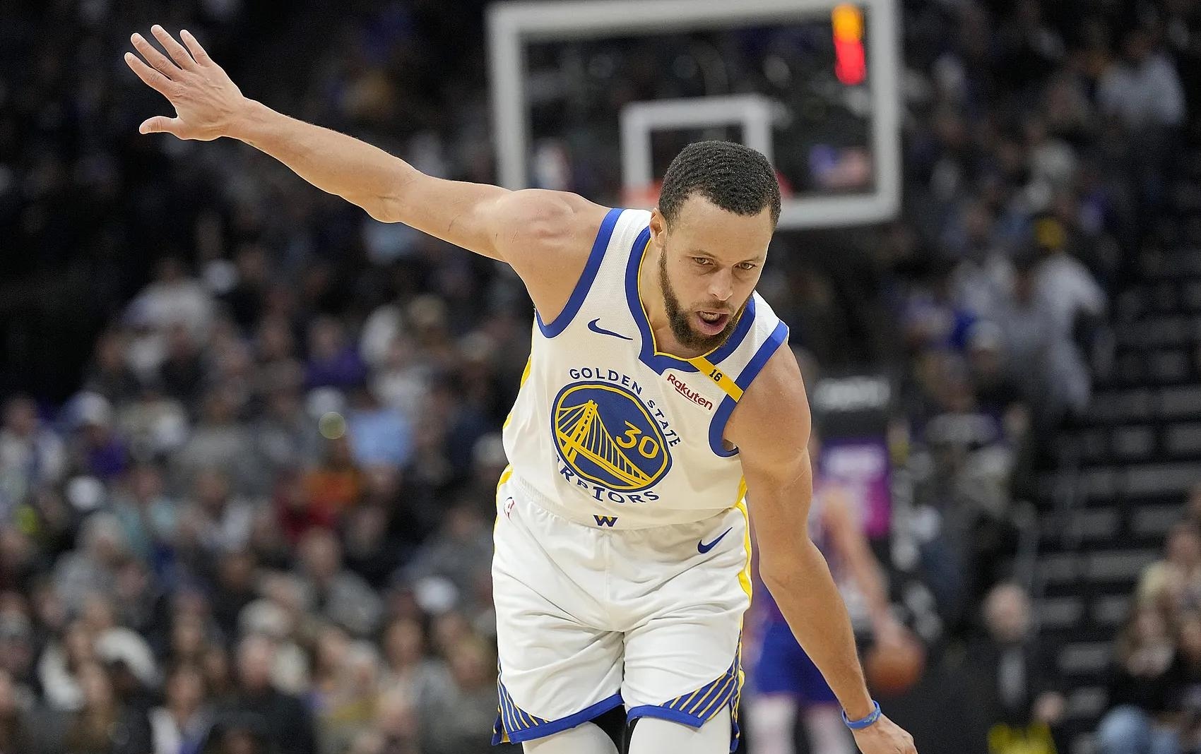 勇士主帅感慨库里领衔的狂犬军团：永远是对手的噩梦