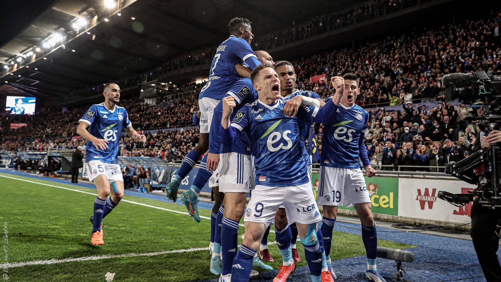 澳大利亚队在关键比赛中取得惊人胜利 澳大利亚队在关键比赛中取得惊人胜利