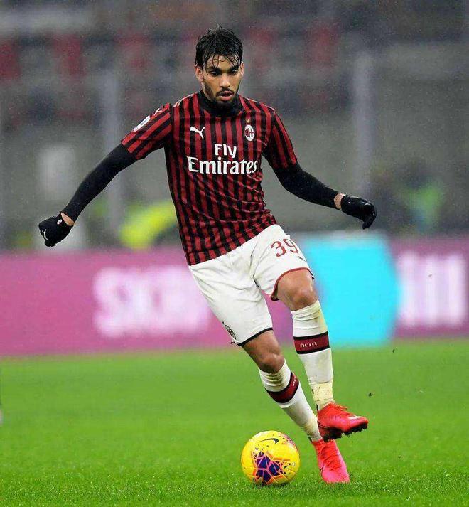 AC米兰传奇后防卢卡雷利退役，球迷感怀：曼城冠军难忘