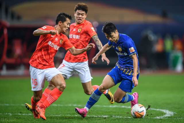 包含赛程紧张，恒大球迷期待下一轮比赛的词条