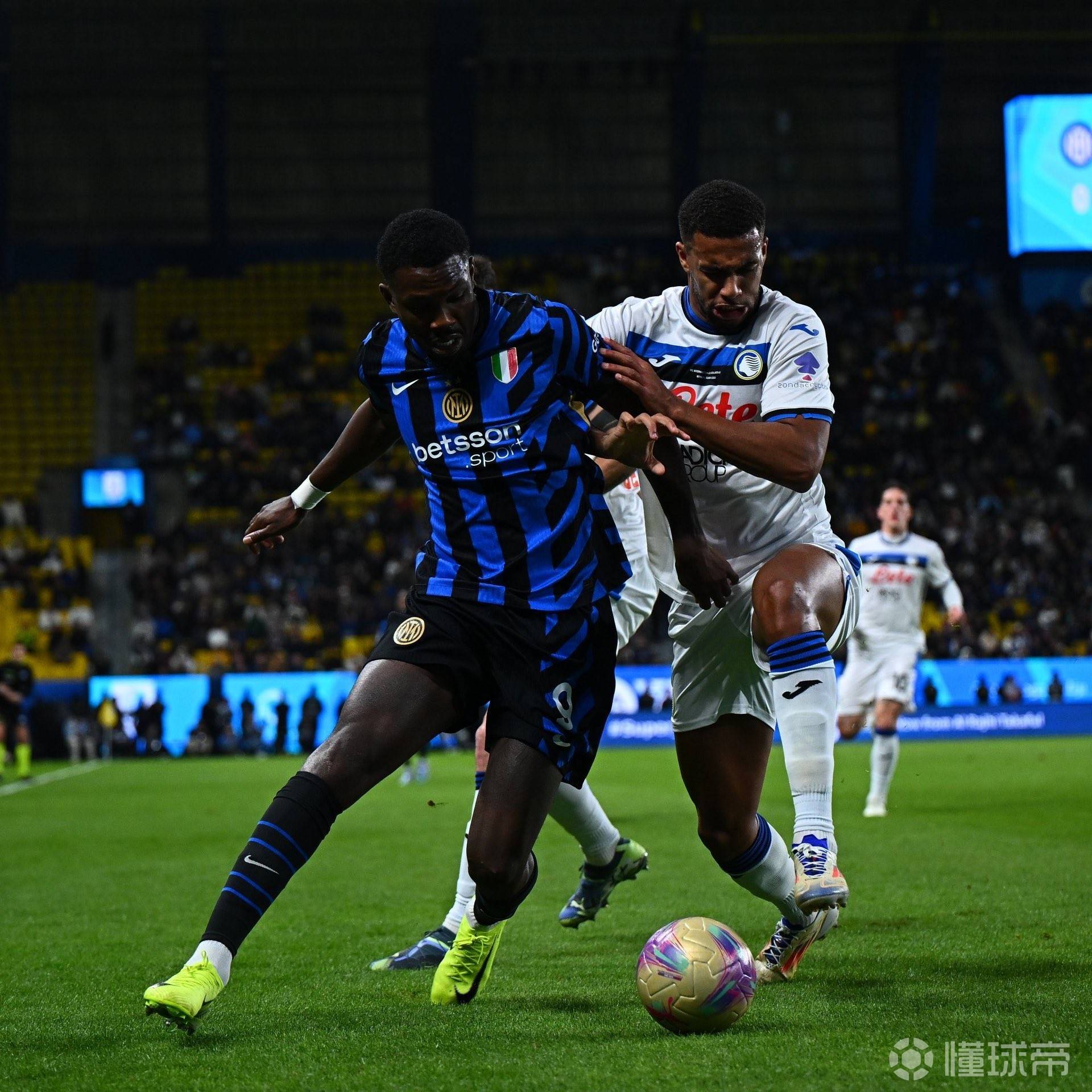 包含阿根廷篮球联赛：领头羊队伍需加倍努力保持优势的词条